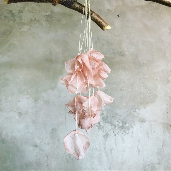 Flower necklace pink multi strand statement piece - Picture 4 of 8